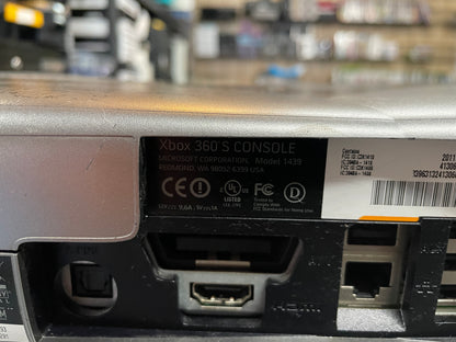 Call Of Duty: Modern Warfare 3 Limited Edition 250GB (Mod. 1439) Xbox 360